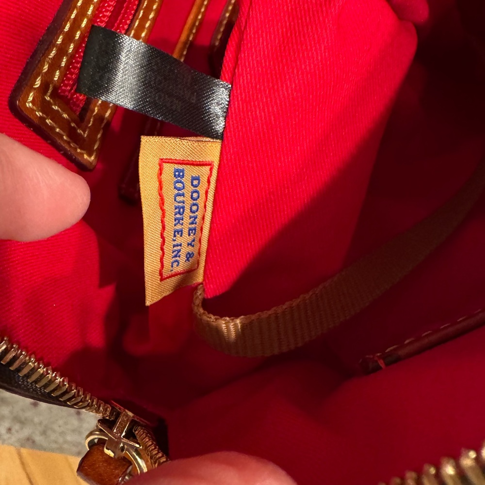 Dooney&Bourke domed satchel in good condition - Picture 5 of 5